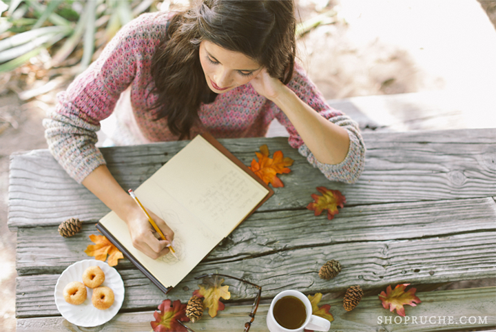 THE FEMININE AUTUMN