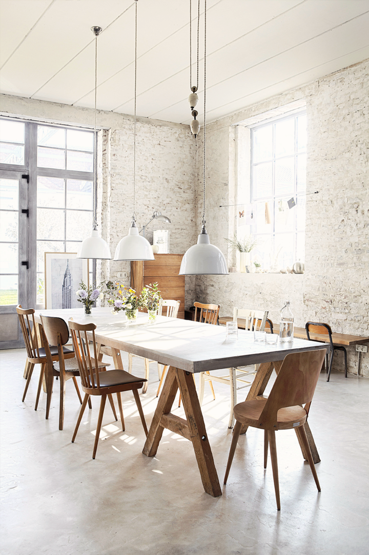 THE PERFECT DINING AREA WITH INDUSTRIAL TOUCH