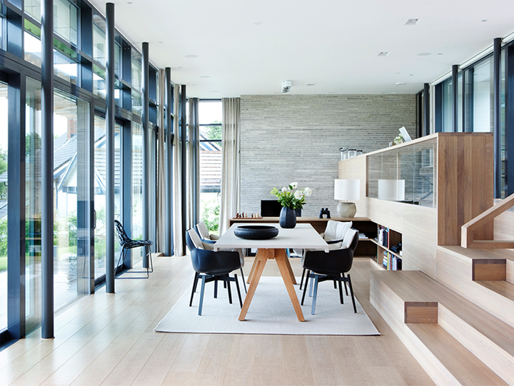 TRANSPERANT HOME BY THE SEAПРОЗРАЧЕН ДОМ КРАЙ МОРЕТО